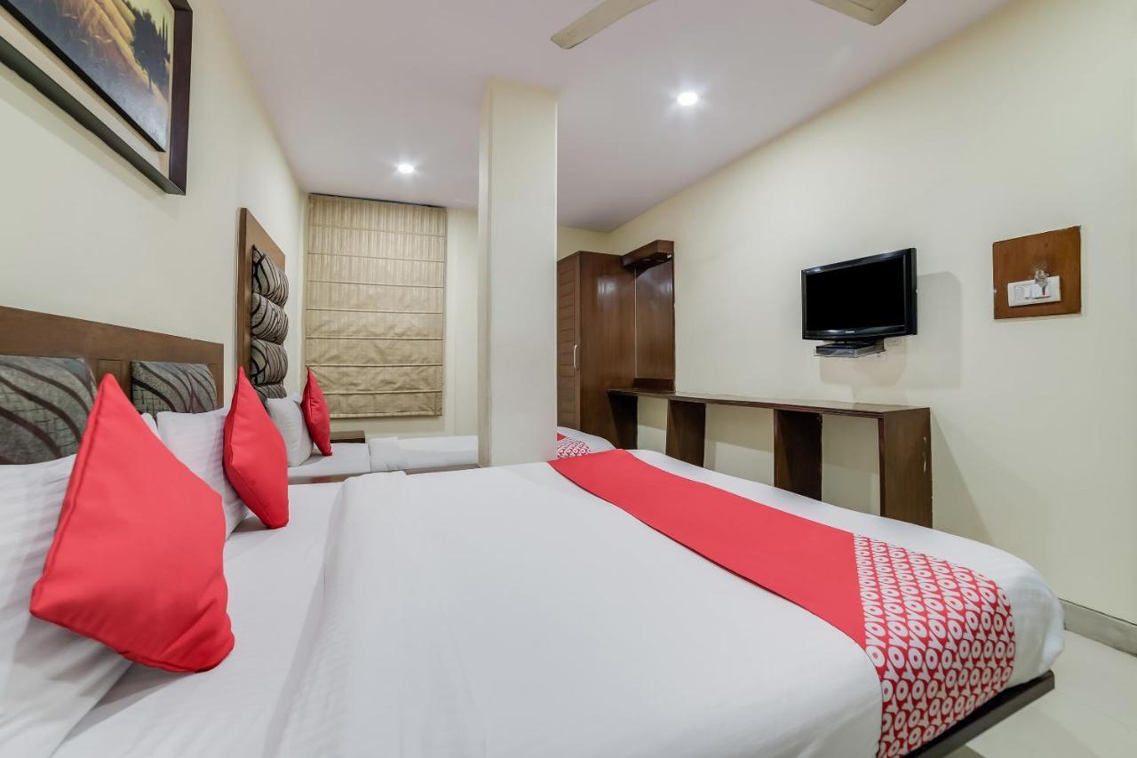 Oyo 24437 Oxford Palace Hotel 3*